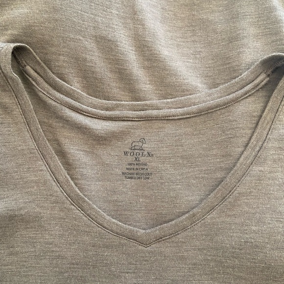Woolx Layla Long Sleeve V-Neck Shirt Baselayer Brown Gray Sz XL 100% Merino wool - Picture 4 of 4